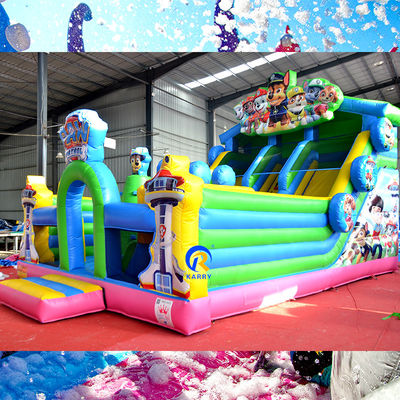 Jogos de festas para adultos Patrulha de patas de PVC inflável Slide de castelo de salto com obstáculo