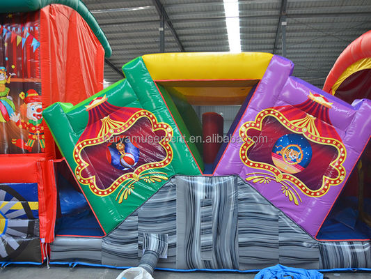 Entretenham as crianças com este Circo de Obstáculos Inflável no Parque de Diversões da Cidade da diversão