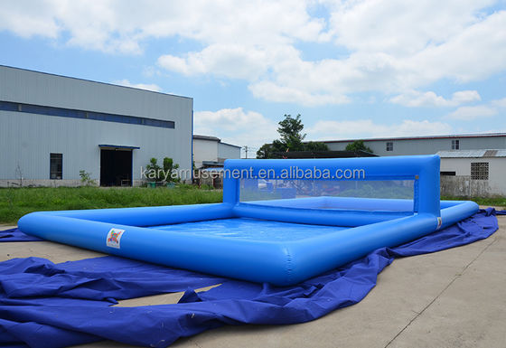 Experimente a divertida piscina comercial de voleibol inflável com acessórios incluídos