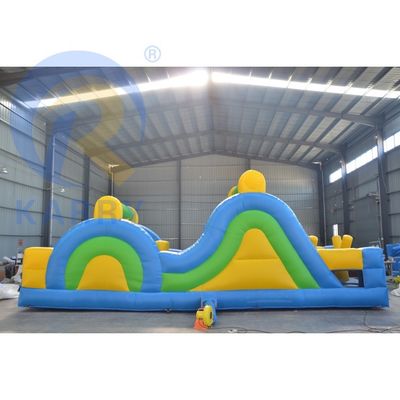 Curso de obstáculos inflável de tamanho personalizado e jogos esportivos para crianças no quintal exterior