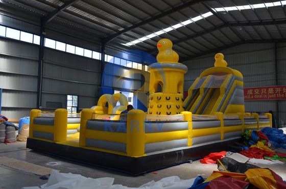 Eventos de equipa Percurso de obstáculos inflável com certificação CE EN14960 e design PORTABLE