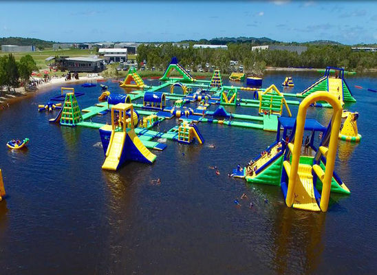 Parque aquático inflável de entretenimento com kit de reparação e sopro Capacidade máxima 100-500 kg