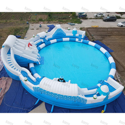 Capacidade máxima 100-500 kg Grande parque aquático inflável do Reino das Neves com piscina e escorregas