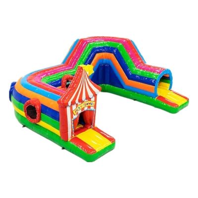 Turnos de obstáculos de circo de túnel de jogos inflável de 0,55 mm Plato PVC lonas