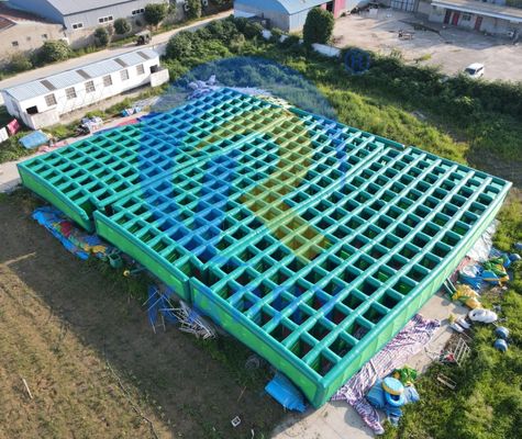 Características PORTABLE 2023 Inflatable Maze Castle Combo para Commercial Large Maze Game
