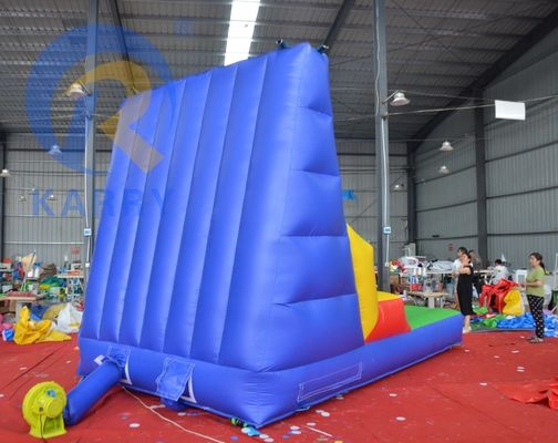 5-10 Passageiros autorizados a subir a uma parede inflável de PVC para jogos interativos ao ar livre