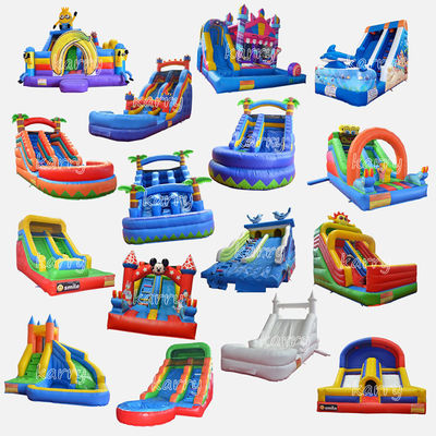 Combinação de slides de castelo inflável para ocasiões comerciais para necessidades de logotipo personalizadas