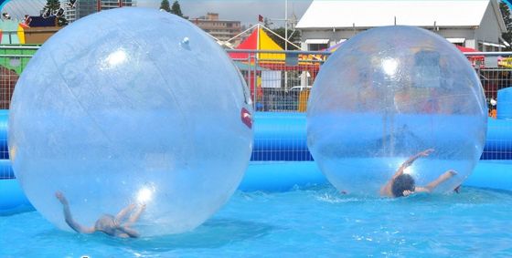 Baloiça Zorb inflável de brinquedo esportivo de plástico para adultos em jogos aquáticos ao ar livre