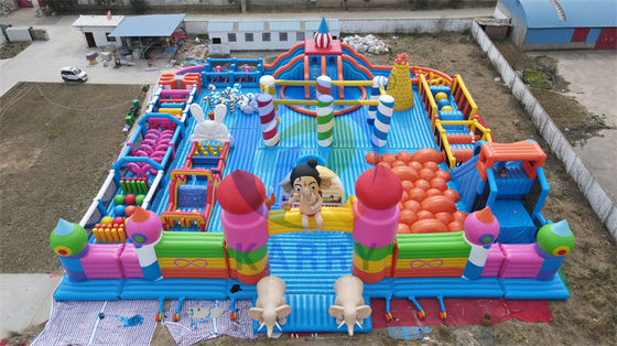 Blower incluído Curso de obstáculos inflável Fun City com escada de escalada e escorrega