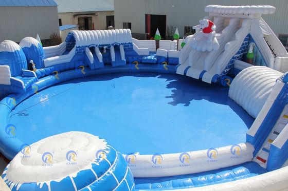 Desfrute de diversão aquática interior com deslizamento de água inflável para 5-10 passageiros e piscina redonda grande