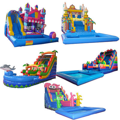 Slide de água inflável com piscina infantil e capacidade máxima de 100-500 kg