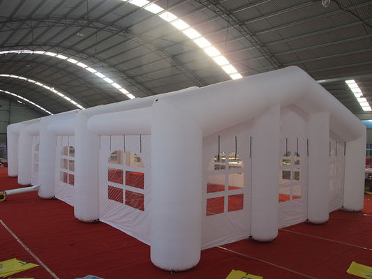 Tenda de casamento branca inflável personalizada de 20*10m para playground e festas ao ar livre