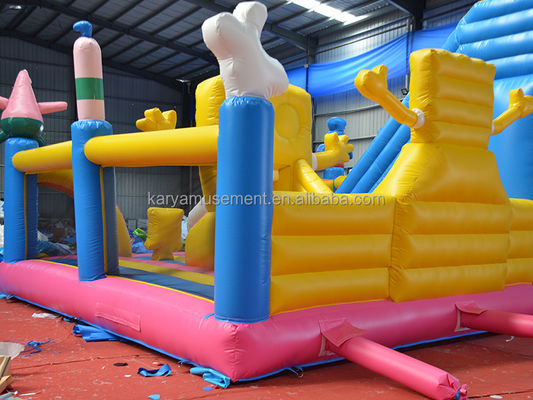 Trampolim inflável para crianças com certificação CE/EN71/EN14960 e castelo Bob Esponja