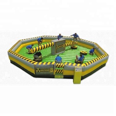 Experimente a emoção do nosso campo de remoção inflável perfeito para festas e mais