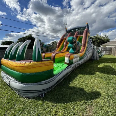 Capacidade máxima 100-500 kg Grande Salto Jungle Dino Water Slide para aluguel comercial