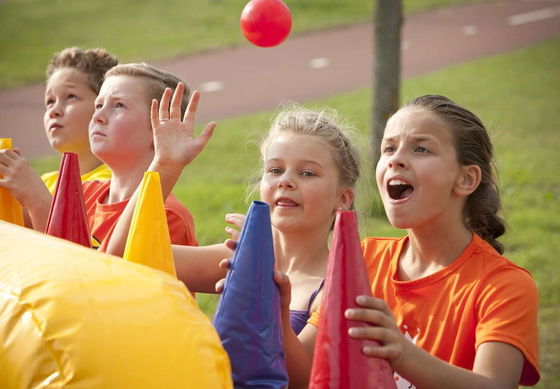 Jogos de corrida de bola-pára-choque para carnaval interativo divertido