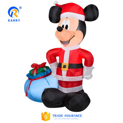 Decoração de publicidade de Natal com design de Homem-Aranha e esquema de cores vermelho/branco