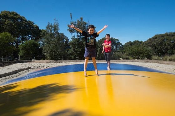PVC Inflável Jump Pillow Outdoor Kangaroo Jumper Inflável White Jumping Clouds