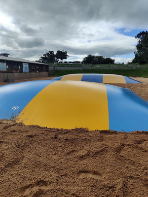 Commercial PVC inflável Jumping Cloud Colorido Jumping almofada Pad para crianças e adultos