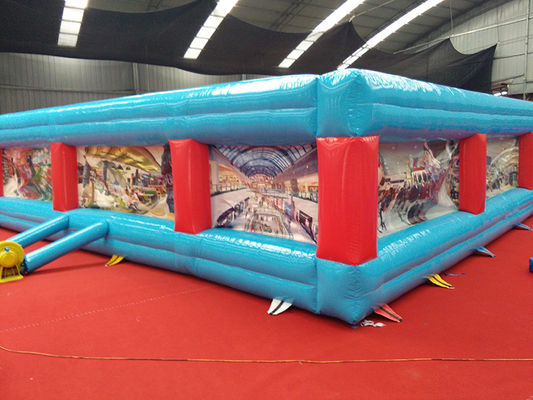 Parque de diversões ao ar livre Unisex Labirinto inflável para atividades esportivas de formação de equipas