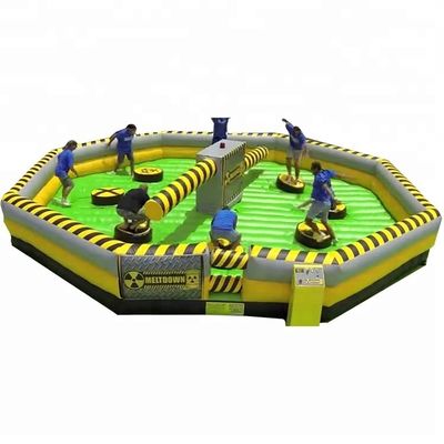 Características PORTABLE Meltdown Inflatable Desafio Desporto Jogo para Adultos PVC Jumping Fun