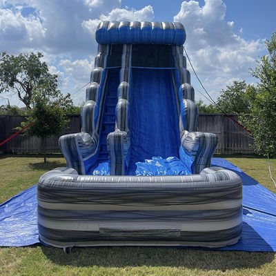 Aluguer comercial ao ar livre Slide aquático cinza de mármore PVC azul com piscina e salto de salto