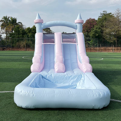 Entretenimento interior e exterior Deslizamento de água inflável de cor clara com piscina