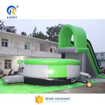 Deslizamento de ar verde com estilo de trampolim Caída livre Salto de acrobacia Saco de ar inflável