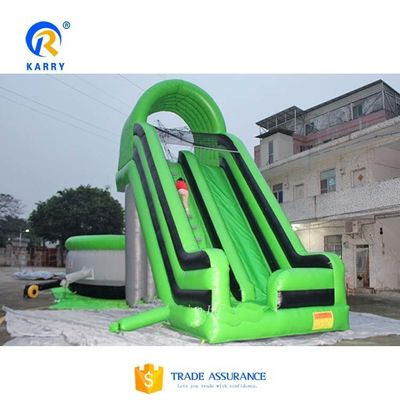 Deslizamento de ar verde com estilo de trampolim Caída livre Salto de acrobacia Saco de ar inflável