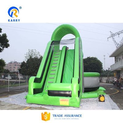 Deslizamento de ar verde com estilo de trampolim Caída livre Salto de acrobacia Saco de ar inflável