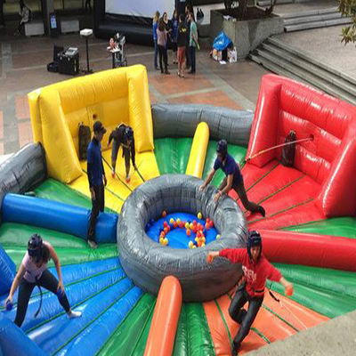 Desligue a diversão com Bungees Humanos Correndo e Hipóteses Famintos Chow Down Inflatable Game