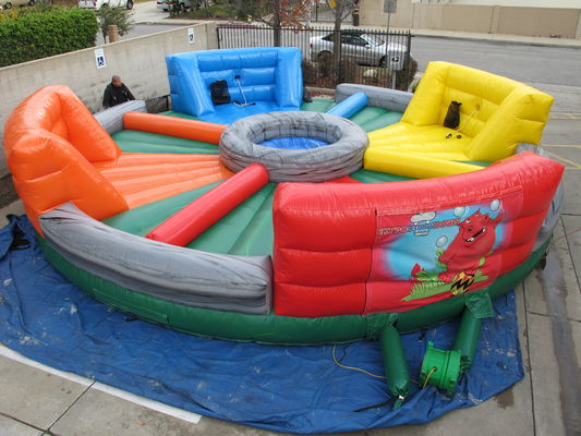 Desligue a diversão com Bungees Humanos Correndo e Hipóteses Famintos Chow Down Inflatable Game