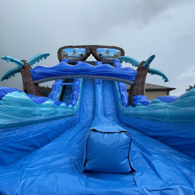 Preparem-se para fazer um deslizamento de água inflável de 40 pés com piscina e enorme prancha de surf