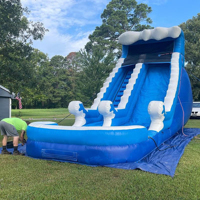 Logotipo personalizado Parque aquático inflável de verão com escorrega de água de ondas azuis