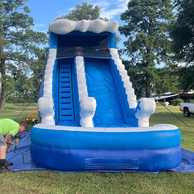 Logotipo personalizado Parque aquático inflável de verão com escorrega de água de ondas azuis