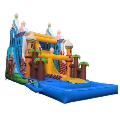 Capacidade máxima 100-500 kg Castelo inflável com escorrega molhada para piscina de água interna