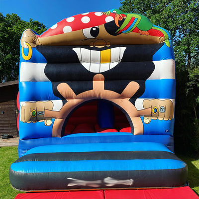 Versão personalizada do Q Pirata Capitão Bounce House Castelo para diversão unisex interior e exterior