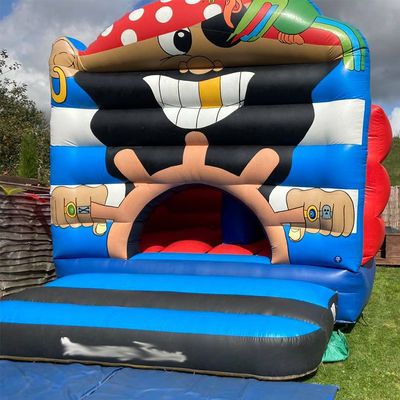 Versão personalizada do Q Pirata Capitão Bounce House Castelo para diversão unisex interior e exterior