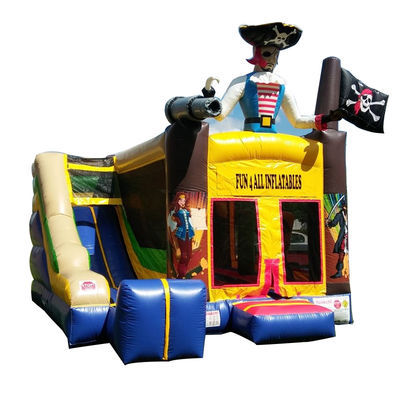 Jogo ao ar livre Temática pirata Casa de salto inflável com escorrega seca