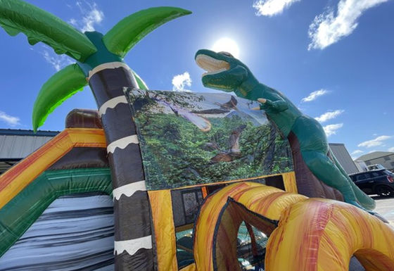 Experimente a emoção da era dos dinossauros com a nossa casa e escorrega infláveis