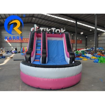 Capacidade máxima 100-500 kg Promoção de eventos comerciais Deslizamento de água inflável com piscina
