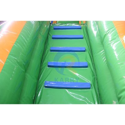 Jogos de quintal para crianças Deslizamento aquático comercial Combinação de piscina inflável e ferramentas de pulverização