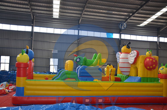 EN71/CE Certificado Large Jumping Castle Insect Paradise Bounce House para parque de diversões