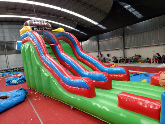 Jogos esportivos de basquete inflável comercial Slide de piscina aquática para crianças e adultos
