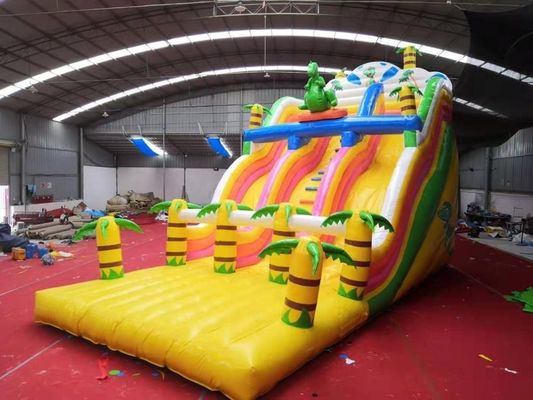 Parque de diversões comercial Desenho de escorrega aquática Floresta tropical inflável com casa de salto