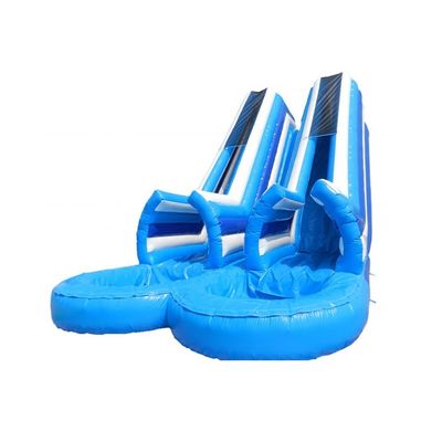 Slide inflável de água interior com grande pista dupla e piscina combinada úmida