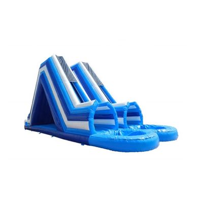Slide inflável de água interior com grande pista dupla e piscina combinada úmida