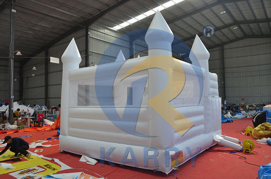 Campo de Jogos ao Ar Livre inflável Casa Branca de Salto com Slide e Castelo de Salto