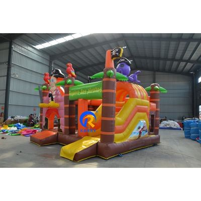 Casa de salto inflável portátil com curso de obstáculos e design de polvo