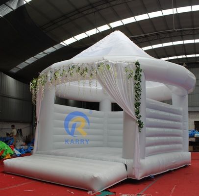 Cama de salto de trampolim de casamento inflável branco personalizado 4 * 4m para salto de festa de adultos